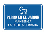 Signs ByLITA Classic Framed Perro En El Jardín Mantenga la Puerta Cerrada Wall or Door | Spanish Home Security Signs