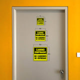 Square Plus Camino Empinado No Camiones De Entregas Wall or Door Sign | Spanish | Health & Safety Warehouse Business Signage