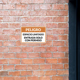 Classic Framed Plus Peligro Espacio Limitado- Entrada solo con permiso Door or Wall Sign | Business Warning Signage